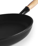 Poêle en fonte 28 cm de diamètre Noire avec Manche en Bois