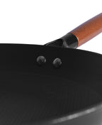 Poêle légère en fonte 28 cm de diamètre noire